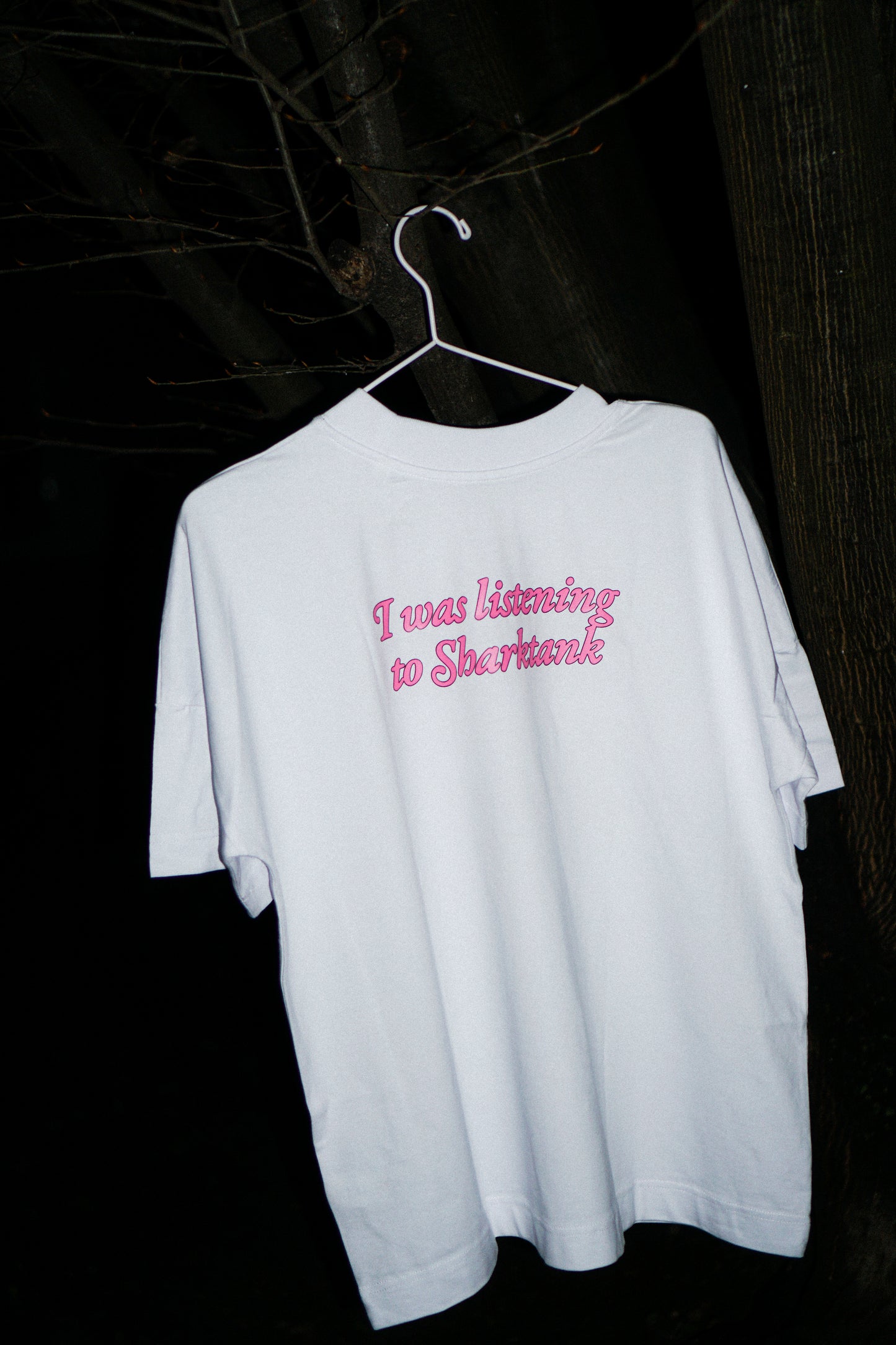 SHARKTANK  Attention T-SHIRT