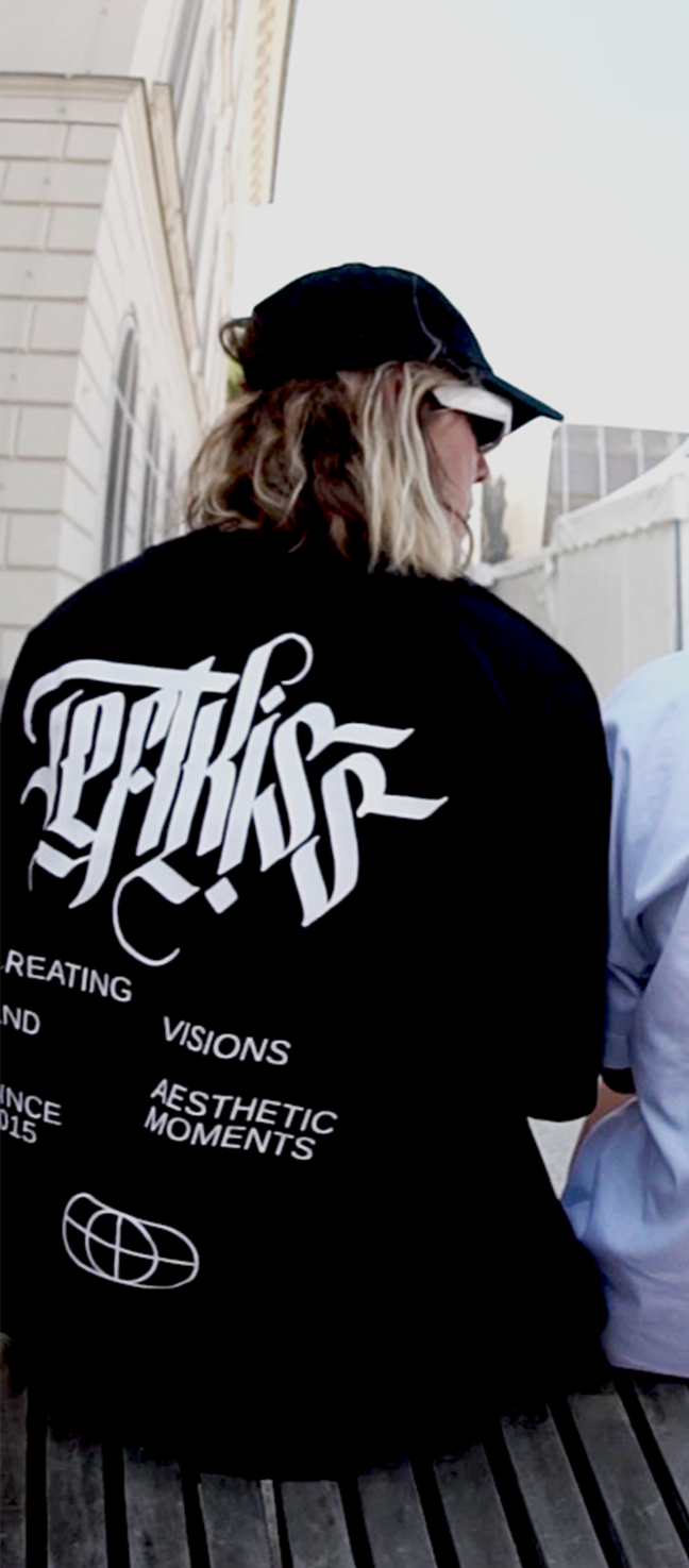 LEFTKISS LOGO & TEXT SHIRT BLACK