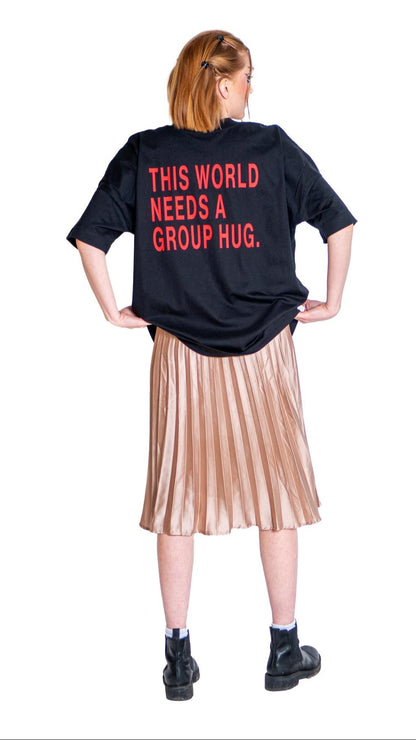 THIS WORLD NEEDS A GROUP HUG T-SHIRT